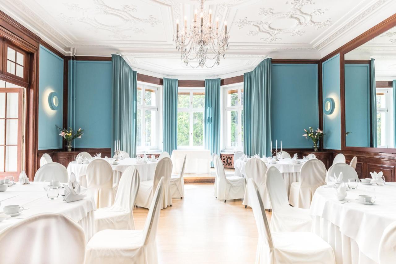 Hotel Schloss Teutschenthal ภายนอก รูปภาพ